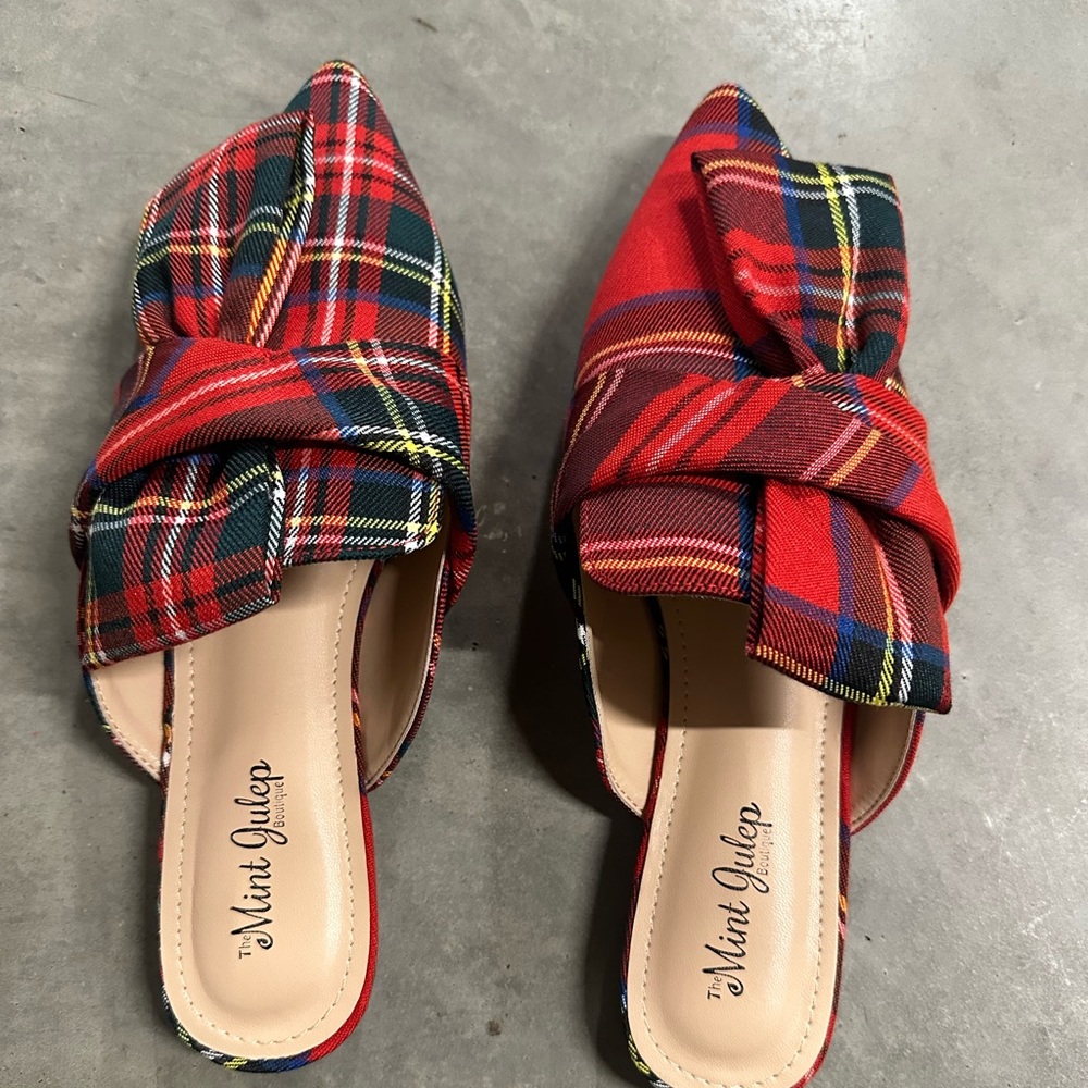 NEW Mint Julep plaid flats.